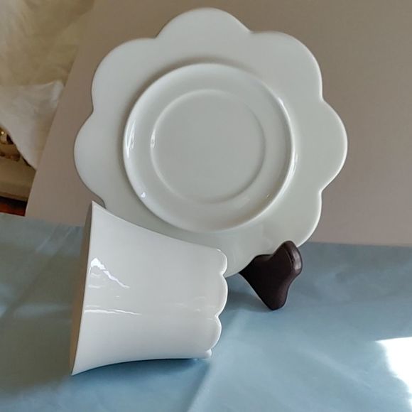 Cappuccino Set Flower by Stokes Cream Colo… - Picture 6 of 7